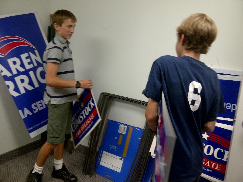 yard sign helpers